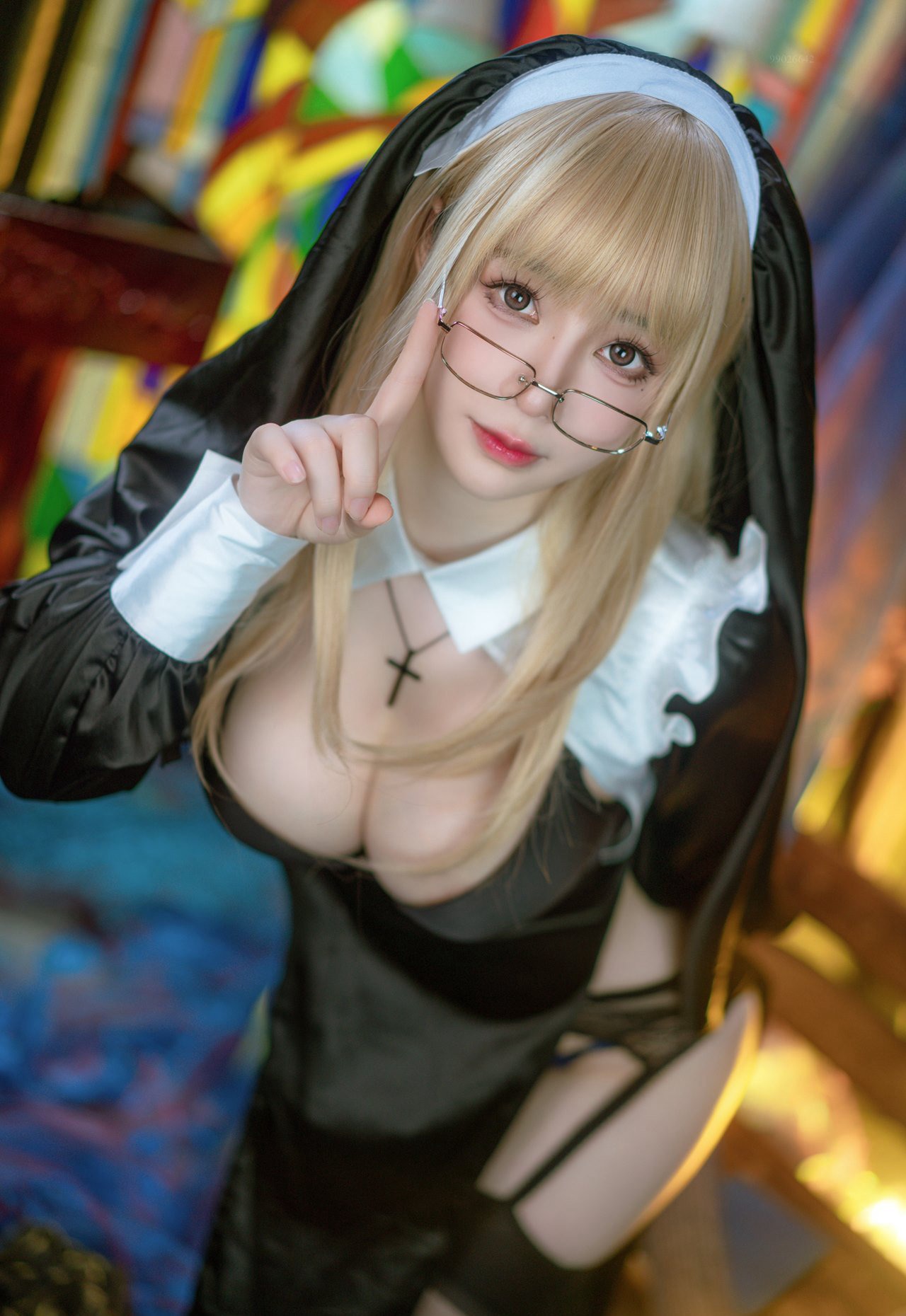 cosplay大胸丁字裤黑丝美臀性感大尺度动漫美女插图1